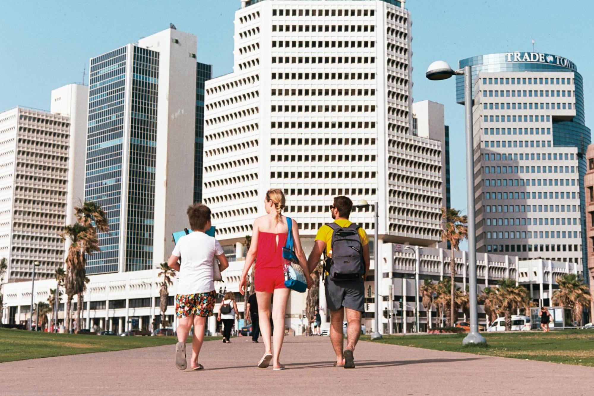 Wom Beach Pod Hotel - A Member Of Brown Hotels Tel Aviv Exterior foto